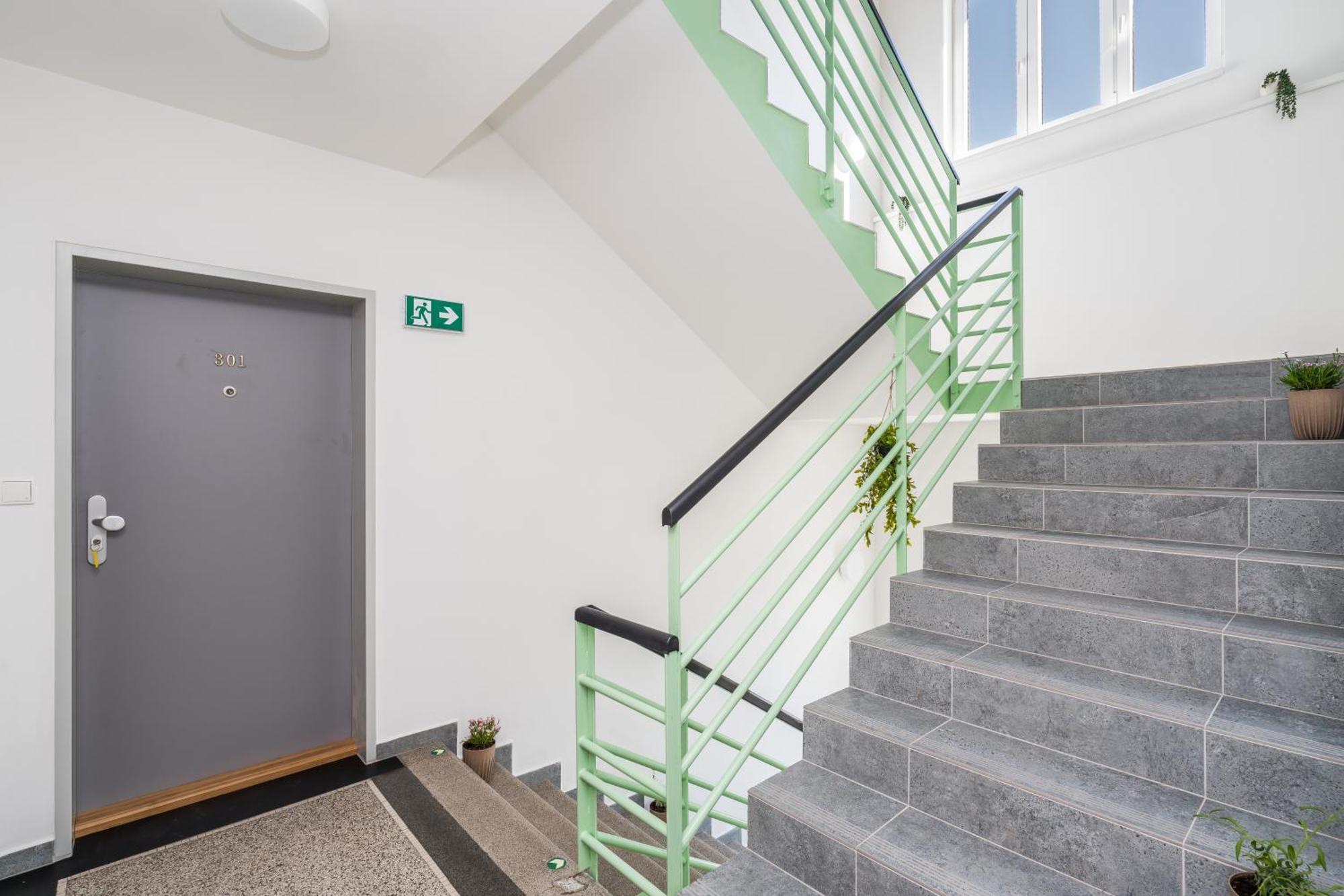 Perla Hradce 302 Appartement Hradec Králové Buitenkant foto