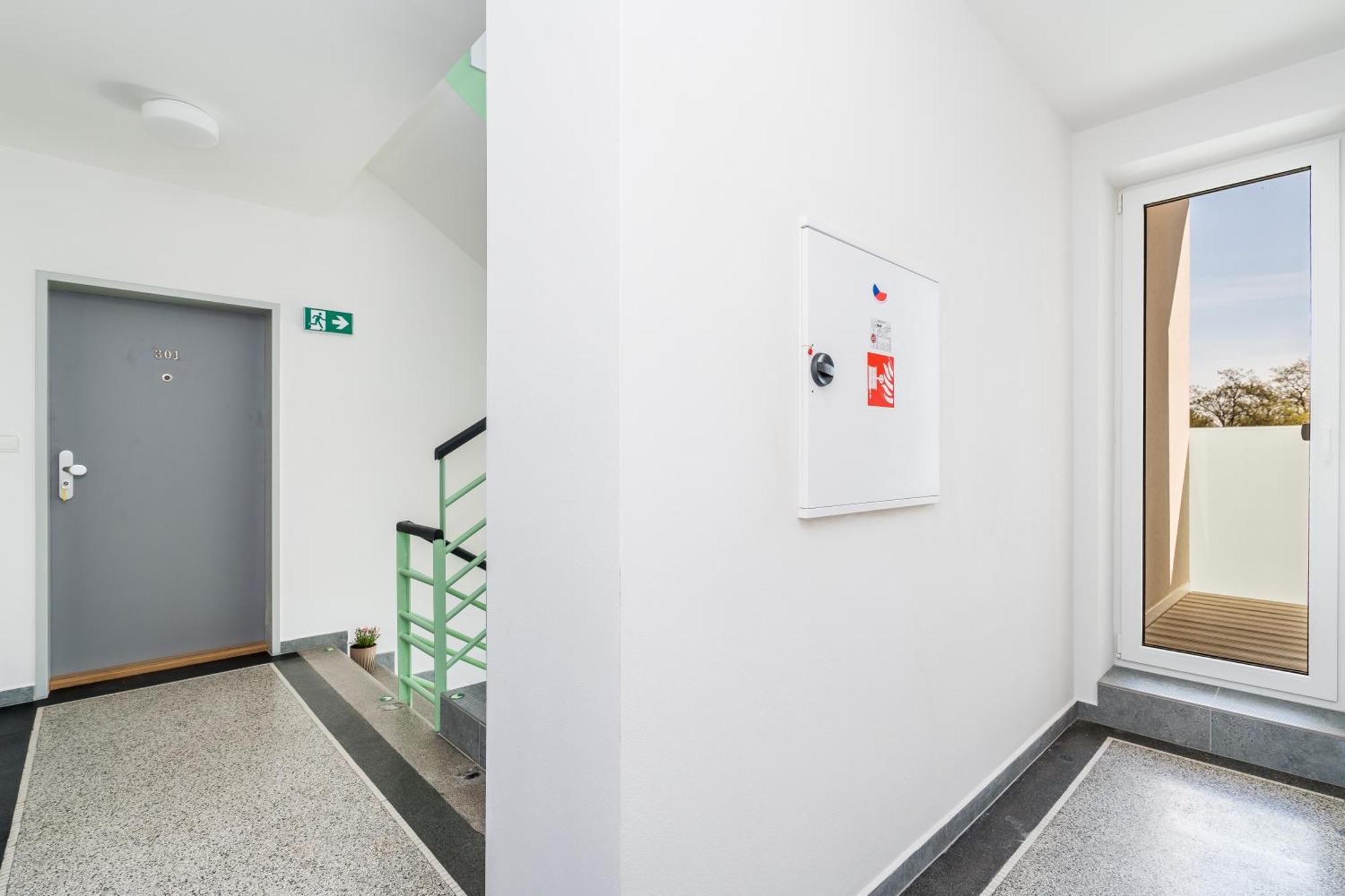 Perla Hradce 302 Appartement Hradec Králové Buitenkant foto