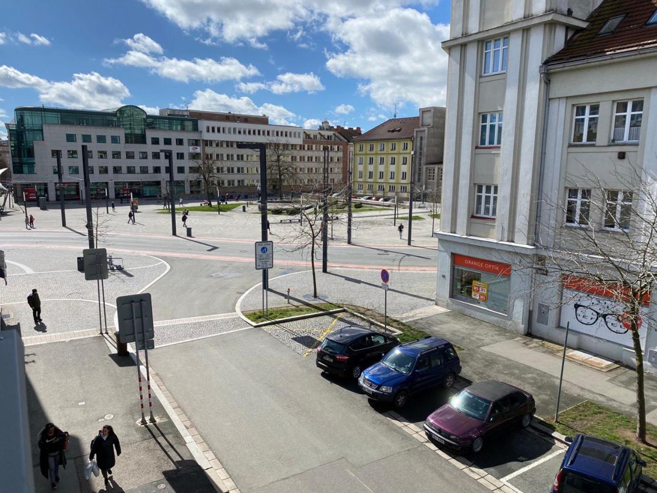 Perla Hradce 302 Appartement Hradec Králové Buitenkant foto